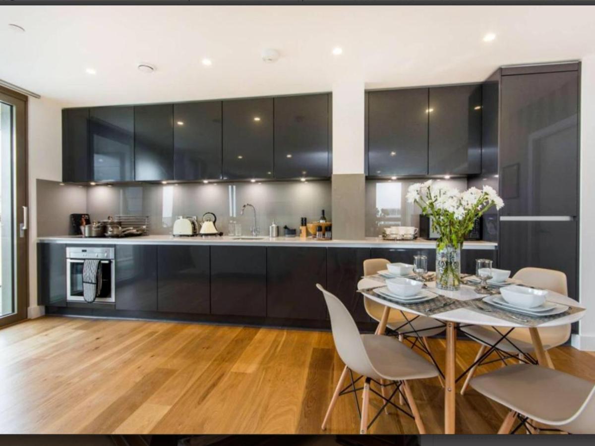 Luxurious Serviced Apartment In كرويدون المظهر الخارجي الصورة